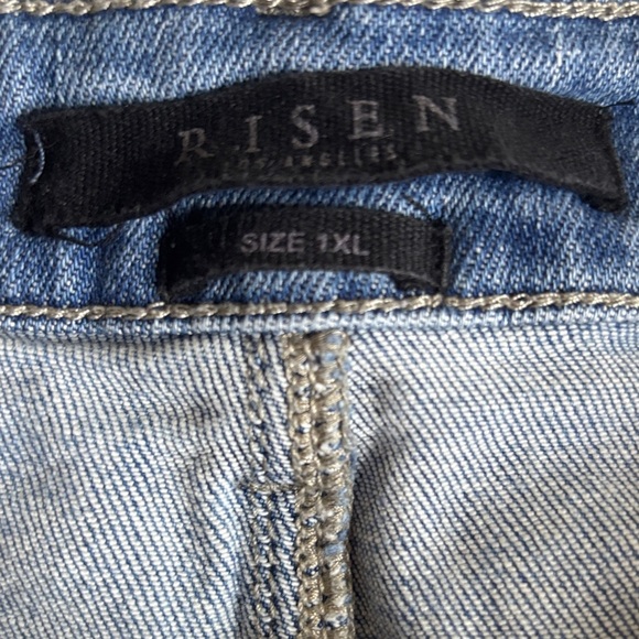 Casual Blue Distressed Denim Shorts - Picture 2 of 4